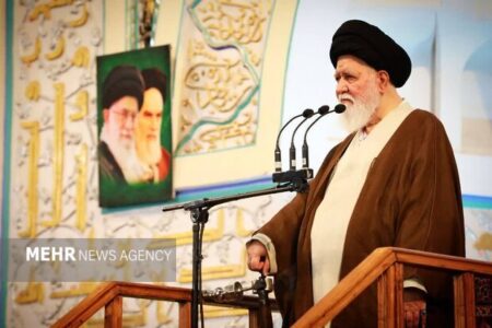 علم الهدی:مقتدرانه و عزتمندانه در مسیر دیپلماسی قدم بردارید