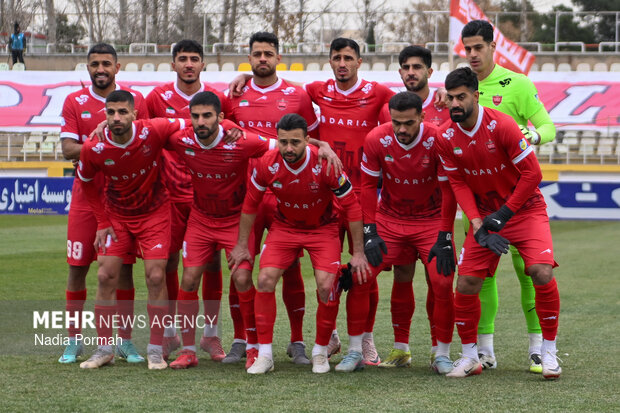 فرصت طلایی پرسپولیس برای فرار از بحران/ ملوان و گل‌گهر برد می‌خواهند