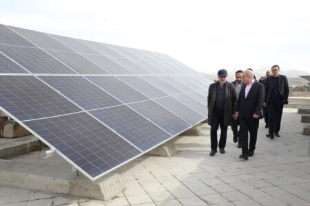 نیروگاه خورشیدی ۱۱۰ کیلوواتی در منطقه نوآوری ایران افتتاح شد