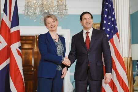 وزرای خارجه انگلیس و آمریکا درباره ایران و پایگاه دیگو گارسیا گفت‌و‌گو کردند