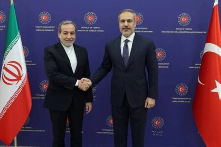 پیام تبریک وزیر خارجه ترکیه به مناسبت سالگرد پیروزی انقلاب اسلامی