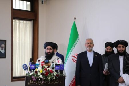 کابل و تهران بر ایستادگی در برابر تجاوز تاکید کردند+ تصاویر