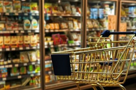 گشایش نمایشگاه تنظیم بازار در کرج| عرضه مستقیم کالاهای اساسی