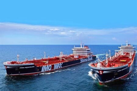 اختلاف شدید در آمریکا بر سر بیمه نفتکش‌های عبوری از تنگه هرمز