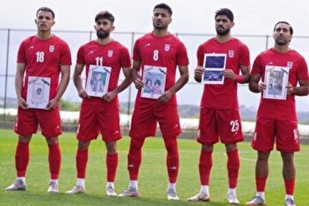 اشک‌های دروازه بان تیم ملی قبل از بازی با کاستاریکا+ عکس