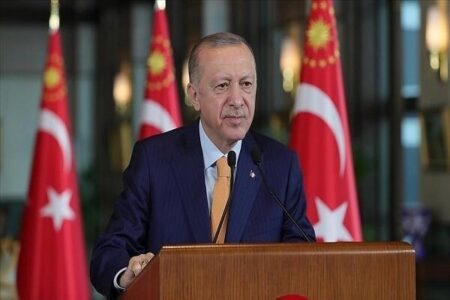 اردوغان: جنگ علیه ایران منطقه را در لبه پرتگاه هرج و مرج قرار داده است
