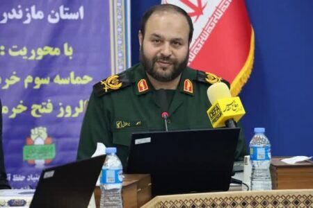 ارزش‌های دفاعی را با زبان هنر صادر کنیم