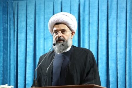 امام جمعه دشتی: نظارت بیشتر بر بازار ضروری است