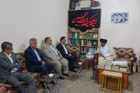امام جمعه گناوه:خدمت‌ به مردم عامل مهمی در خنثی‌ سازی توطئه دشمنان است