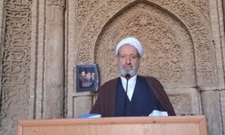 تاکید امام‌جمعه اردستان بر رفع مشکلات معیشتی