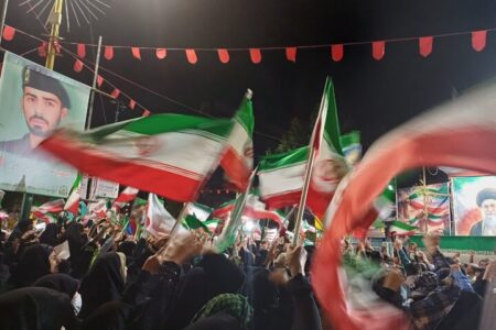 تجمع بویین زهرایی‌ها به شب هفتاد و پنجم رسید