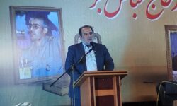 حسینی: ایمان و حضور مردم دو سلاح راهبردی نظام در برابر دشمنان است