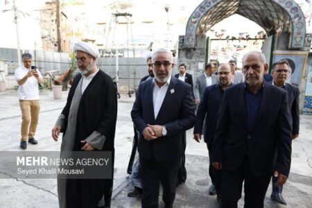 حضور تولیت آستان مقدس علوی در حرم سبزقبای دزفول