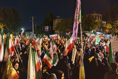 حضور پرشور مردم فامنین لبیک‌گویان در خیابان‌ها