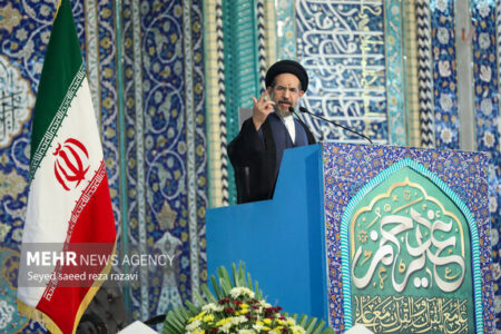 خطیب جمعه تهران: مجلس باید دیده‌بانی امین برای منافع ملی باشد