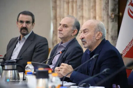 رئیس دانشگاه تهران : آموزش مجازی چندان مورد پسند نیست