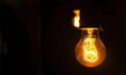عدم مدیریت مصرف در ادارات دولتی کاشان باعث قطع برق آنها می‌شود