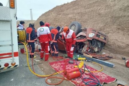 واژگونی تریلی در محور آغاجاری ۳ کشته بر جای گذاشت