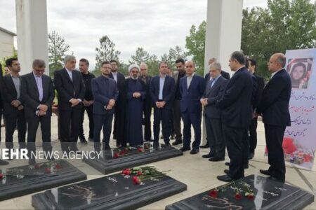 وزیر علوم وارد گیلان شد