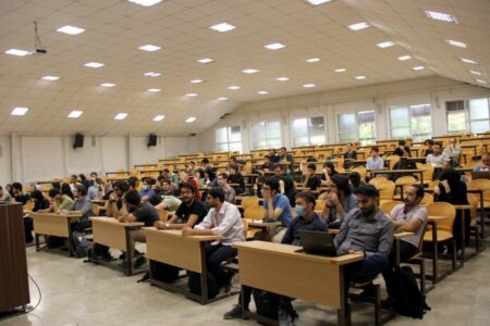 کلاس‌های تحصیلات تکمیلی دانشگاه تهران حضوری شد؛ کارشناسی همچنان مجازی