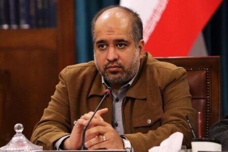 خضریان: نباید به بهانه مشکلات ارزی، دپوی کالا را توجیه کرد