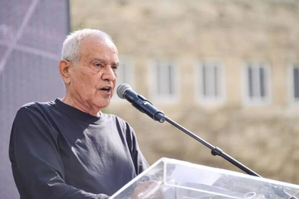 دان حالوتس نظامیان صهیونیست در لبنان را به «اردک» بی دفاع تشبیه کرد 
